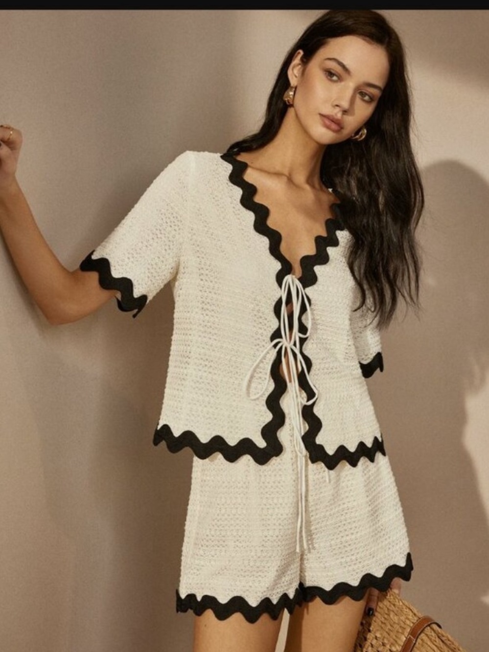 NWT Commense Contrast Trim V-Neck Shorts Set (Includes BOTH pieces)!